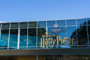 La prochaine série d'Harry Potter crée déjà la polémique avec l'annonce d'un Severus Rogue légèrement différent.